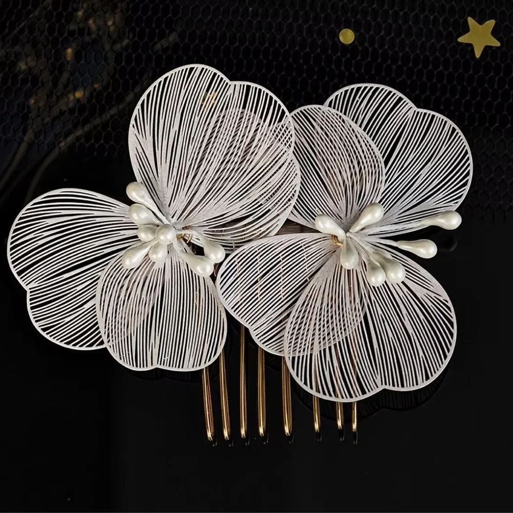 Silver Floral Beach Hair Comb Accessory New